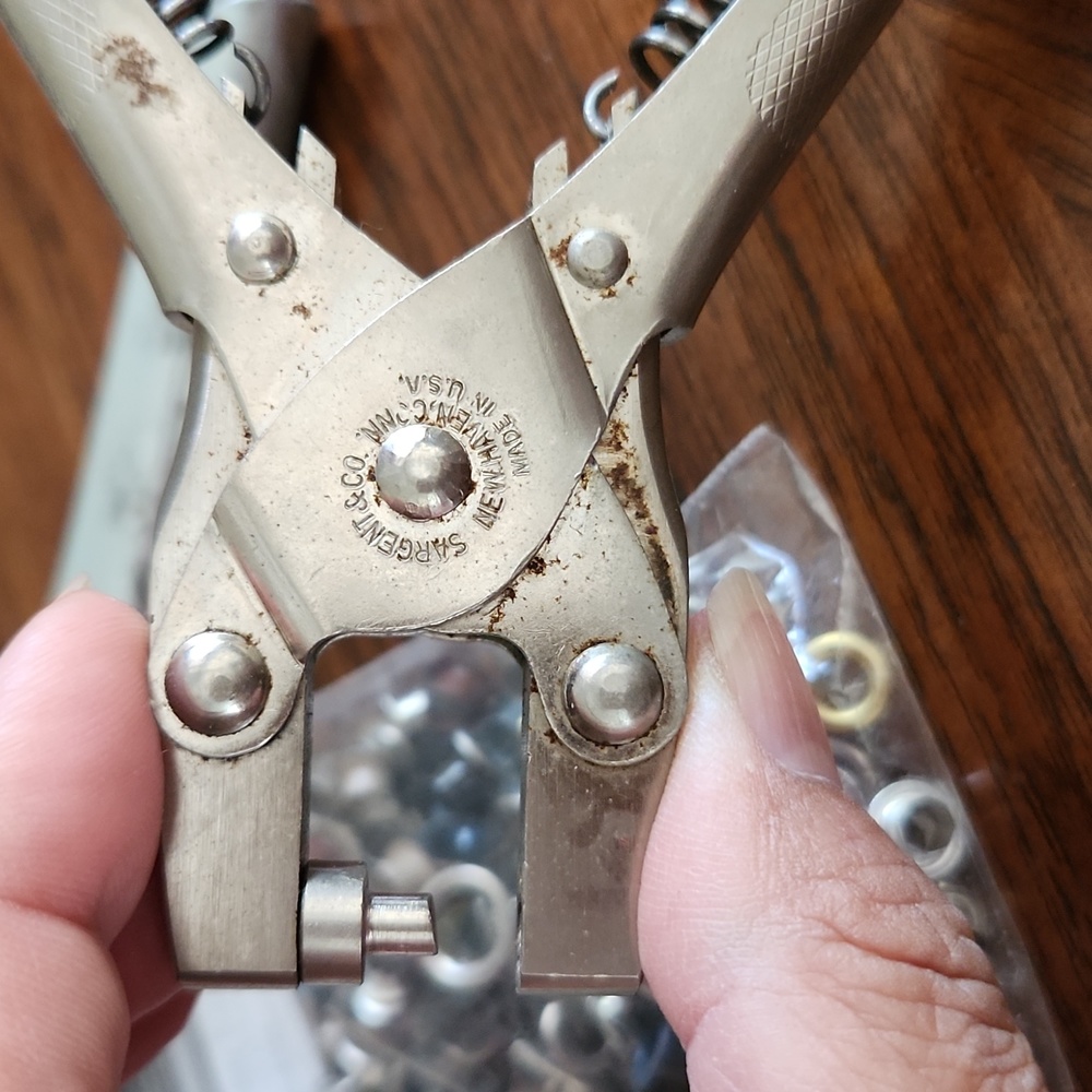 Vintage Rivet/Grommet/Snap Pliers & Eyelets  & Heavy Duty Snaps - Picture 2 of 9